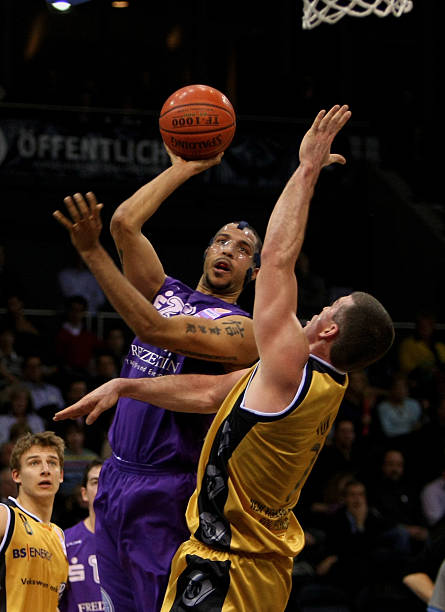 作出更为精 作出更为精